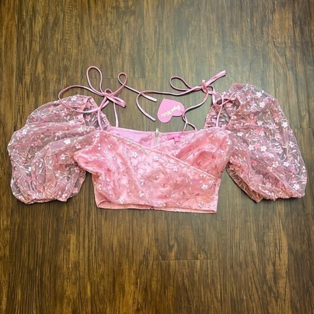 NWT Sugar Thrillz/Dolls Kill pink puff sleeves embroidered floral crop top small